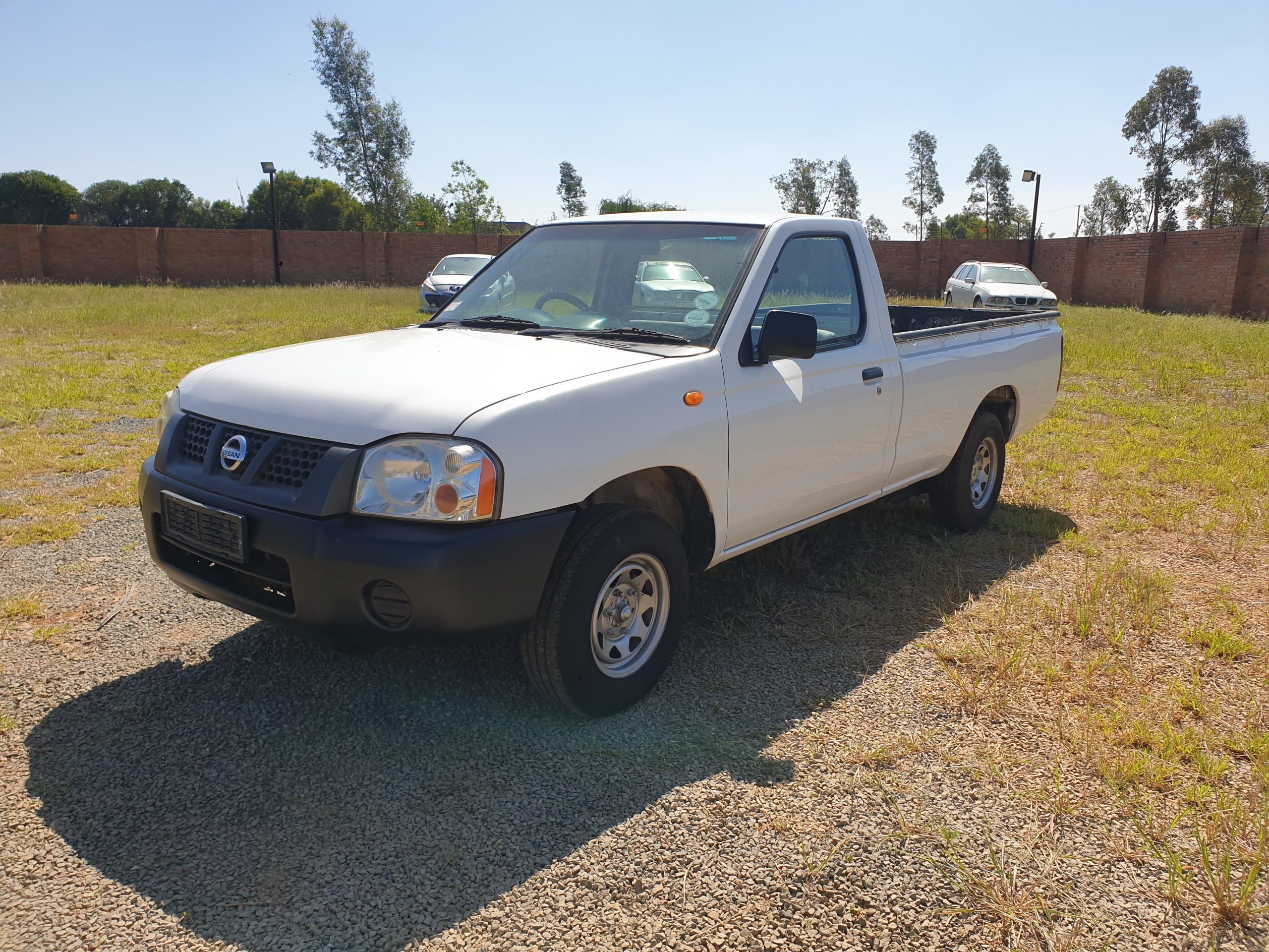 NISSAN NP300 2.0i S/C