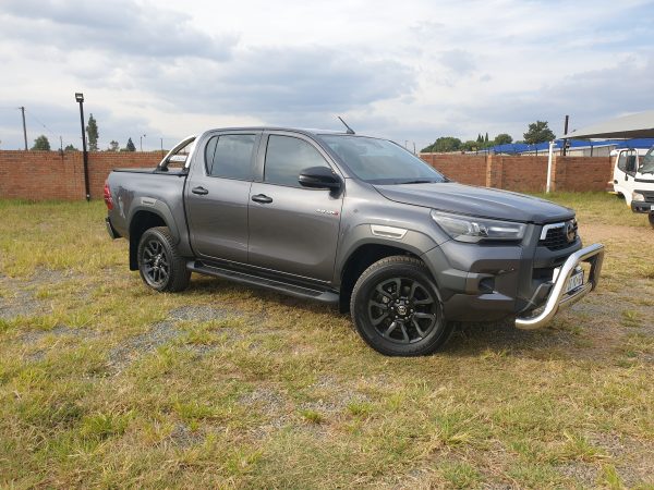 TOYOTA HILUX 2.8 GD6 LEGEND50 AUTOMATIC D/C - Image 4
