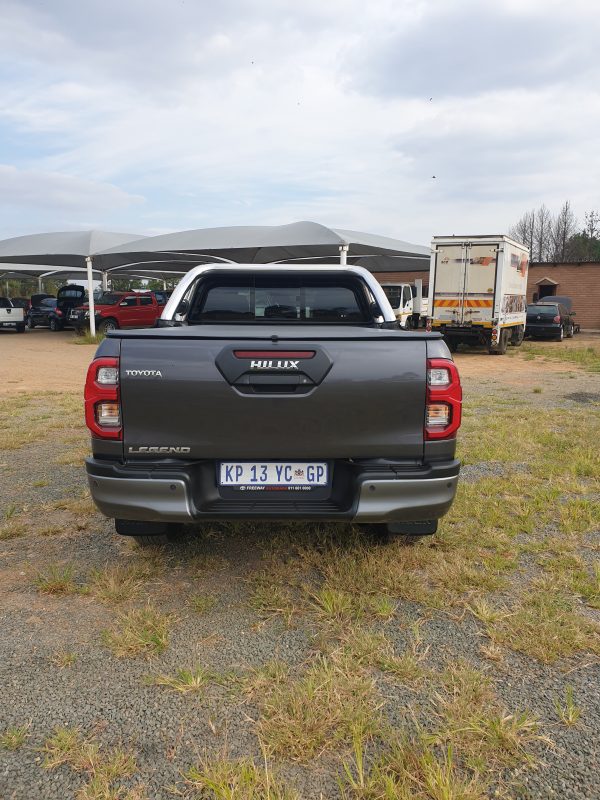 TOYOTA HILUX 2.8 GD6 LEGEND50 AUTOMATIC D/C - Image 6