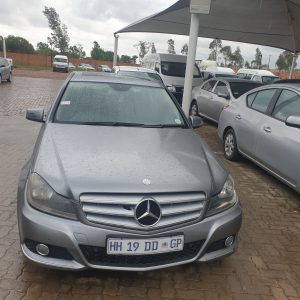 MERCEDES-BENZ C200 AUTOMATIC