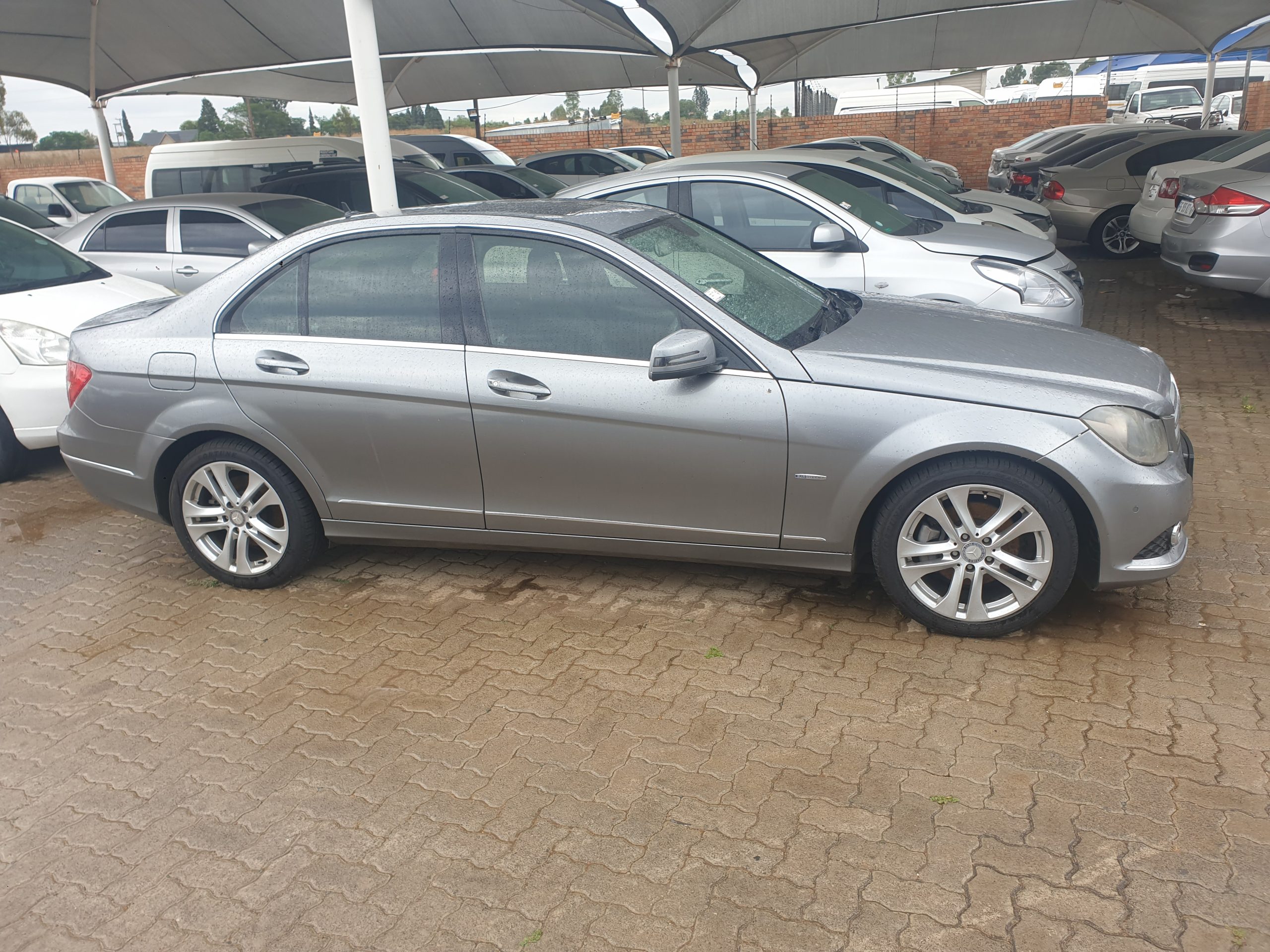MERCEDES-BENZ C200 AUTOMATIC - Image 3