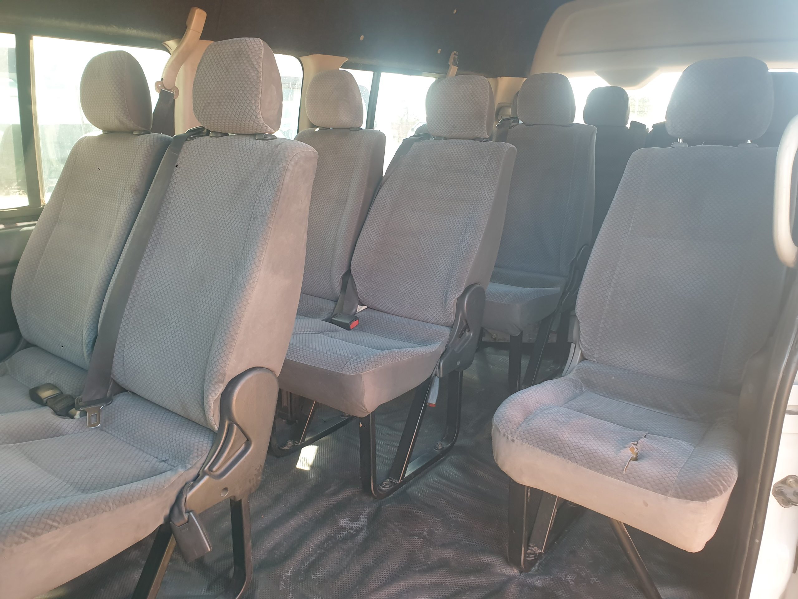 TOYOTA QUANTUM 2.5D-4D GL - Image 7