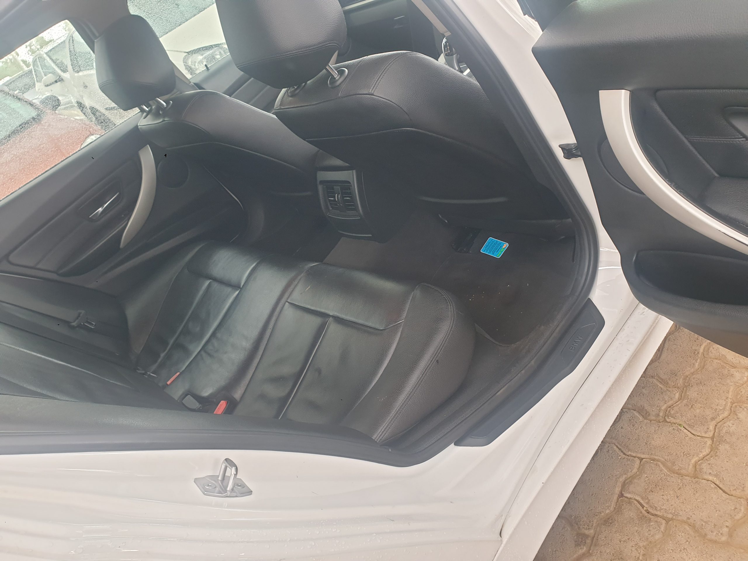 BMW 320d AUTOMATIC - Image 7