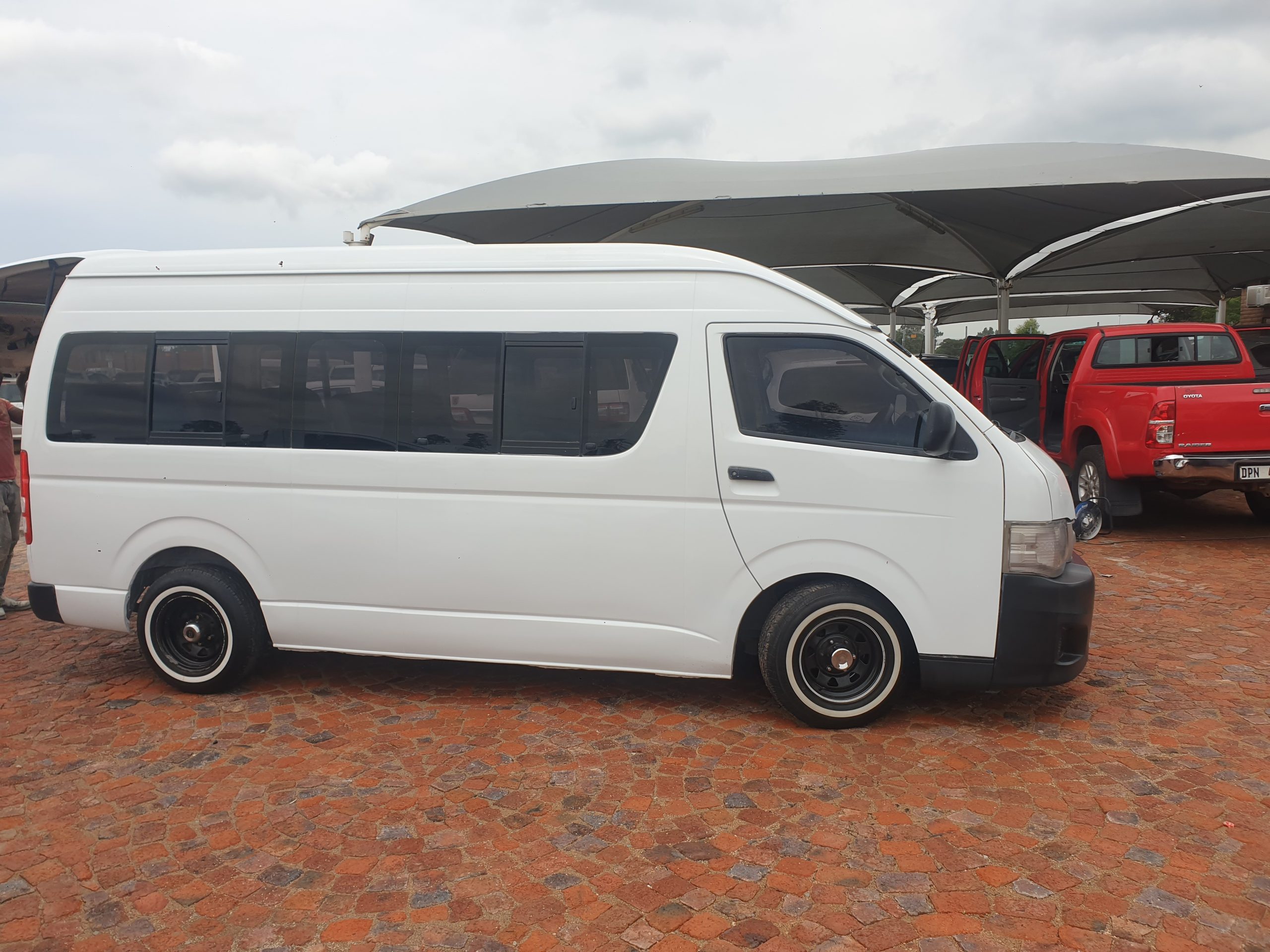 TOYOTA QUANTUM 2.7 VVTi - Image 4