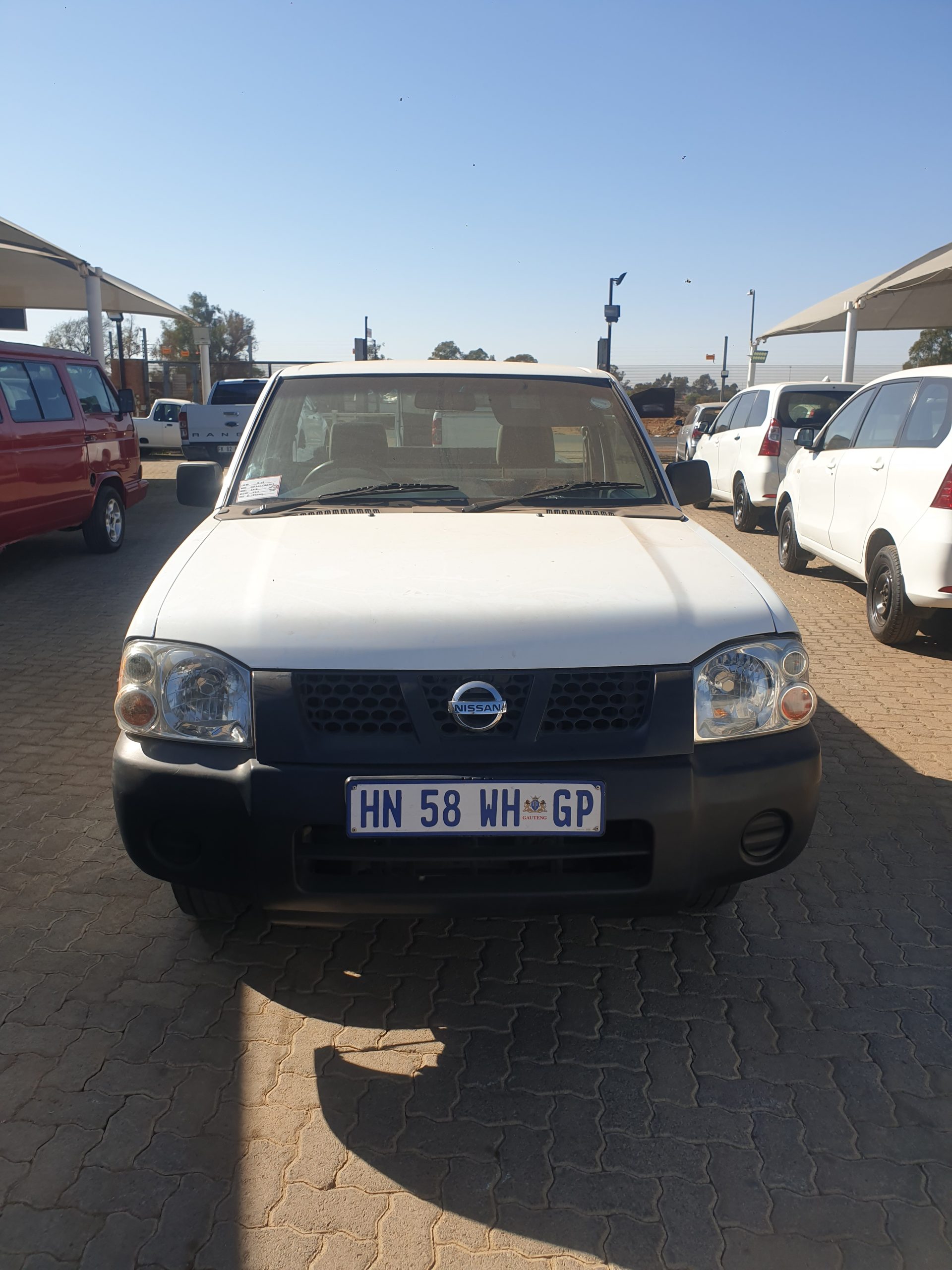 NISSAN NP300 S/C - Image 2