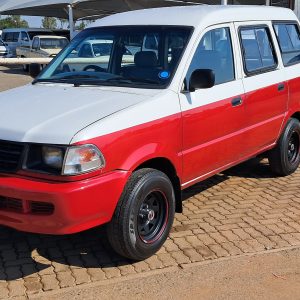 TOYOTA CONDOR 2400i
