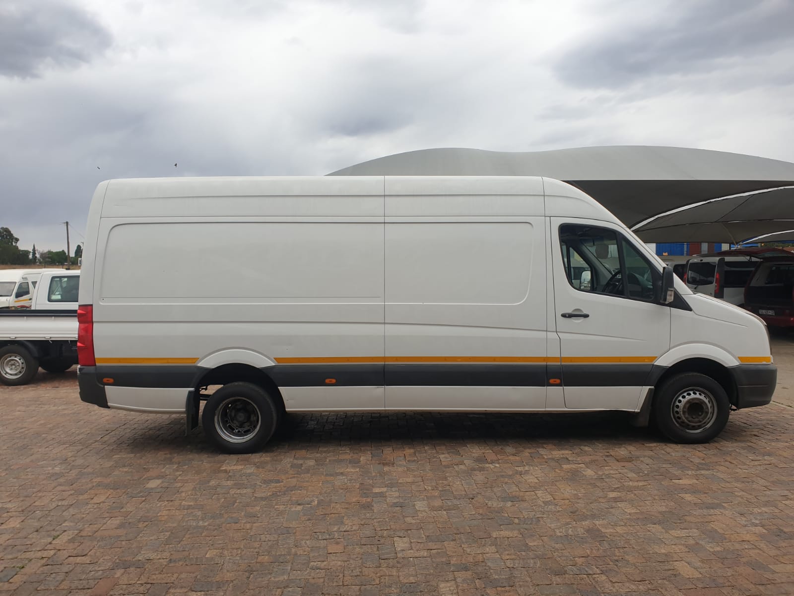 VW CRAFTER PANEL-VAN - Image 4