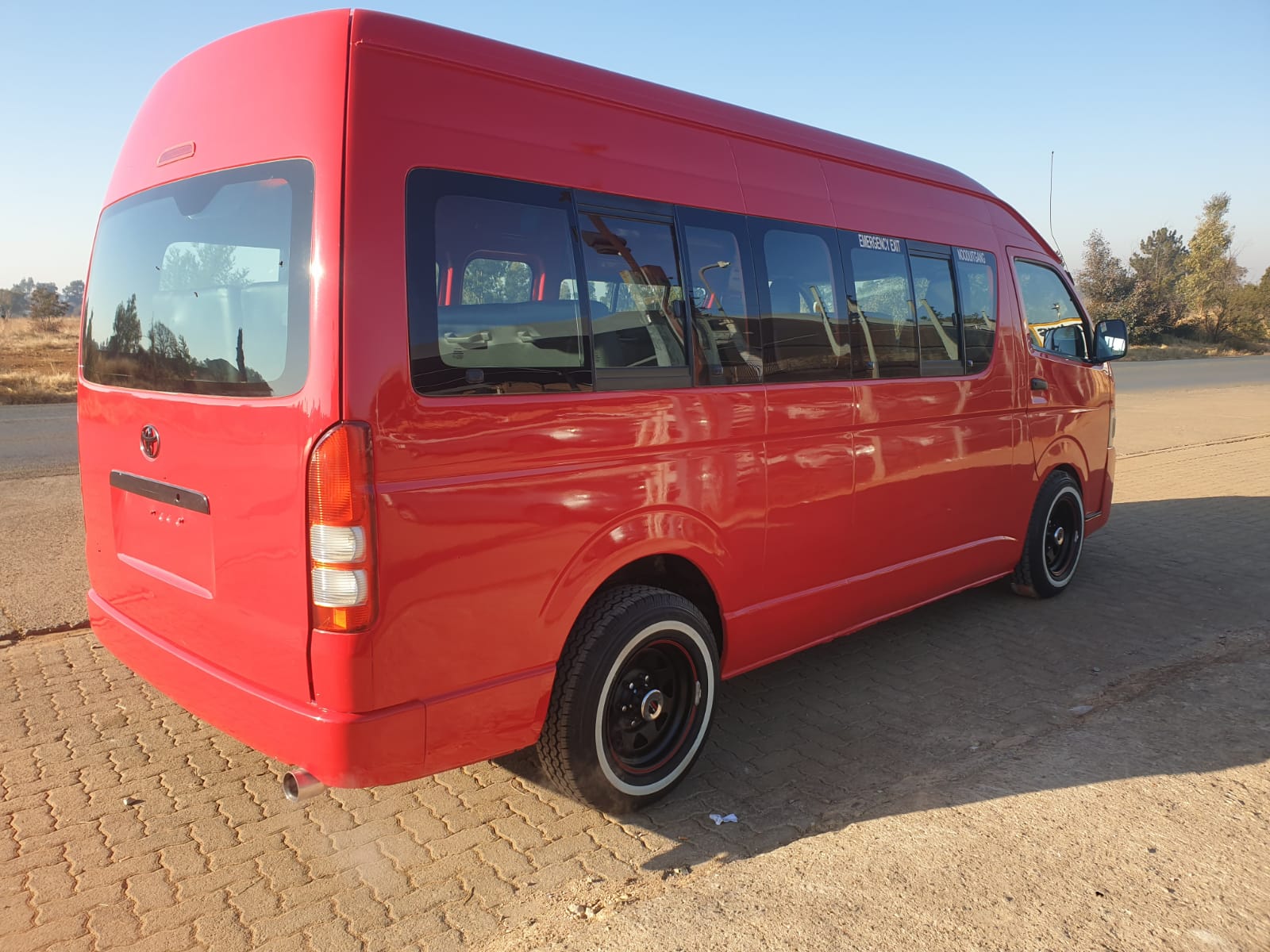 TOYOTA QUANTUM SESFIKILE PETROL - Image 6