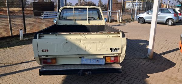 TOYOTA HILUX 1800 SR - Image 4