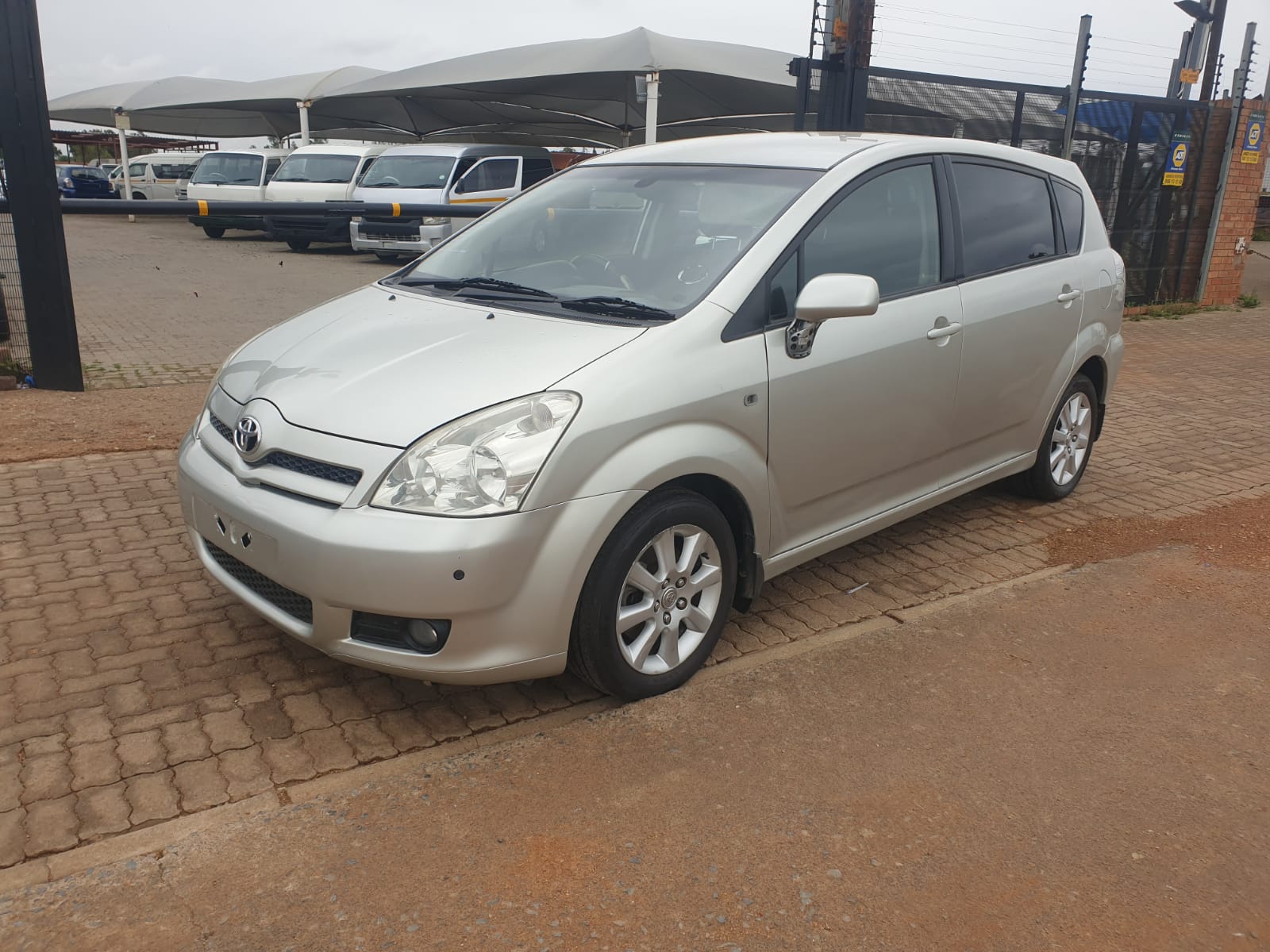 TOYOTA VERSO